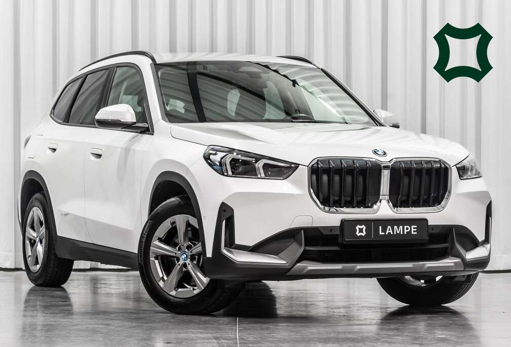 BMW xDrive25e Hybrid Trekh Keyless Sportzetels Carplay