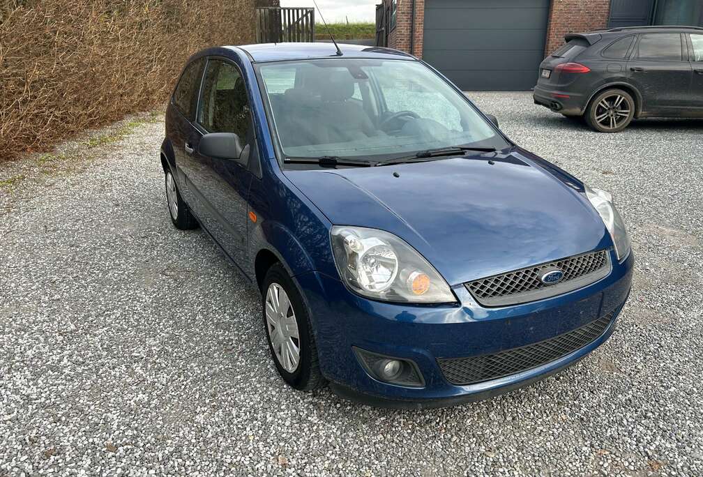 Ford Fiesta 1.3i/ GARANTIE 12MOIS/ CARPASS/ CT