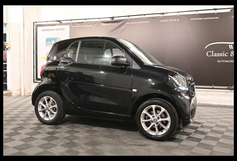 Smart Fortwo 1.0i EURO 6c / CLIMATISATION / GPS NAVIGATION
