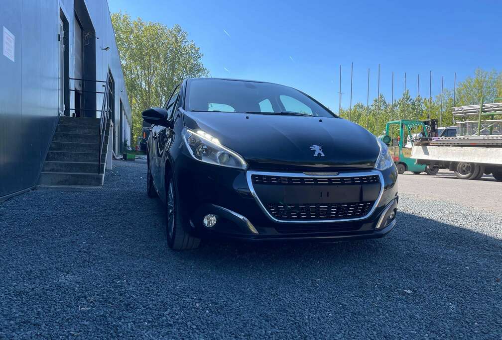 Peugeot 208 1.2 PureTech Signature S