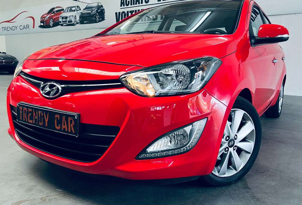 Hyundai 1.4 Automatik Trend+AIRCO+CAMERA+CARPASS