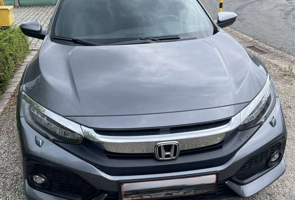 Honda Civic 1.5 i-VTEC Prestige CVT