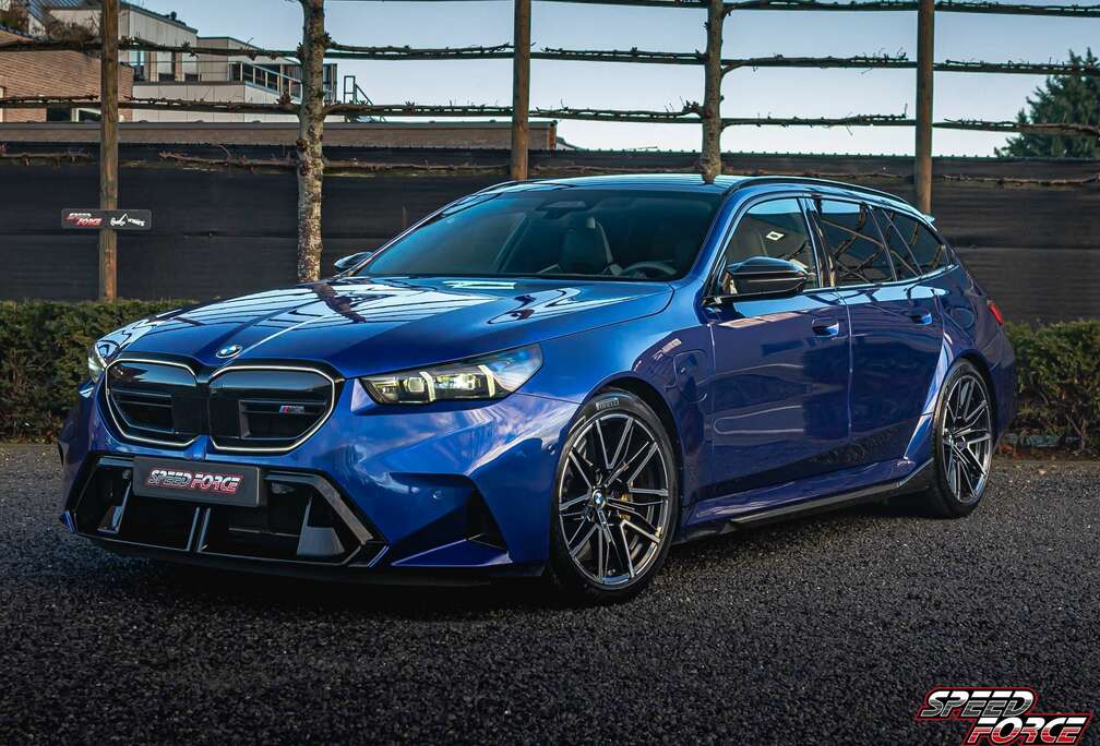 BMW Touring 4.4 PHEV   Keramische remmen  Shadow