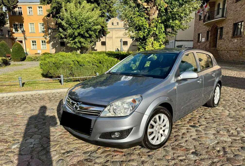 Opel Astra 1.4i XEP 16v Cosmo Easytronic