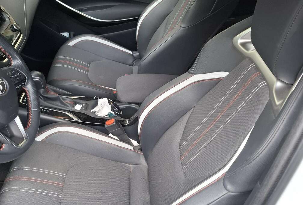 Toyota Corolla 1.8 Hybrid Team Deutschland