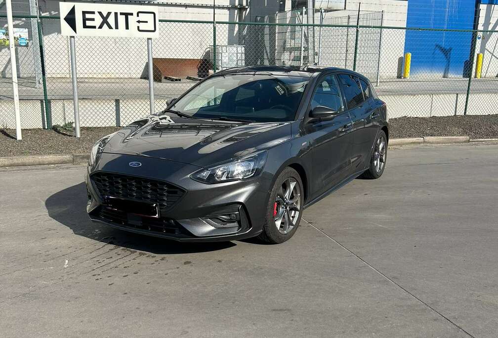 Ford ST LINE / 125pk