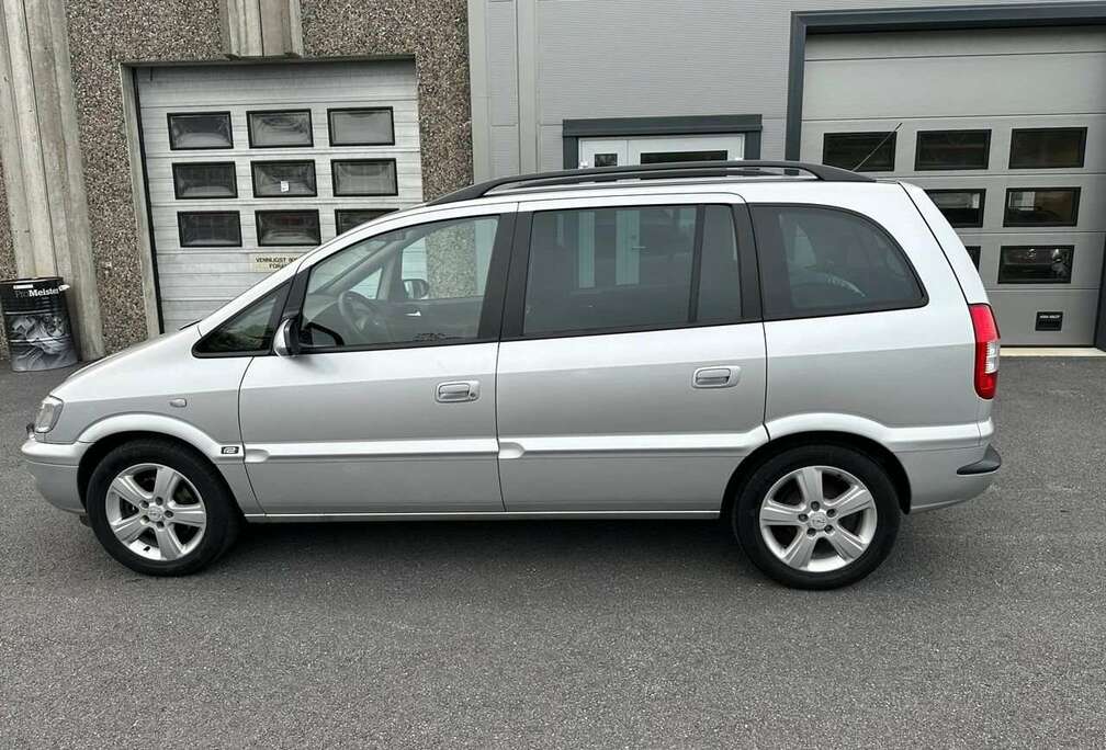 Opel 1.8i 16V Elégance