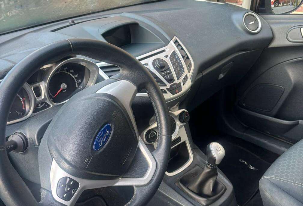 Ford Fiesta 1.25i Champions Edition