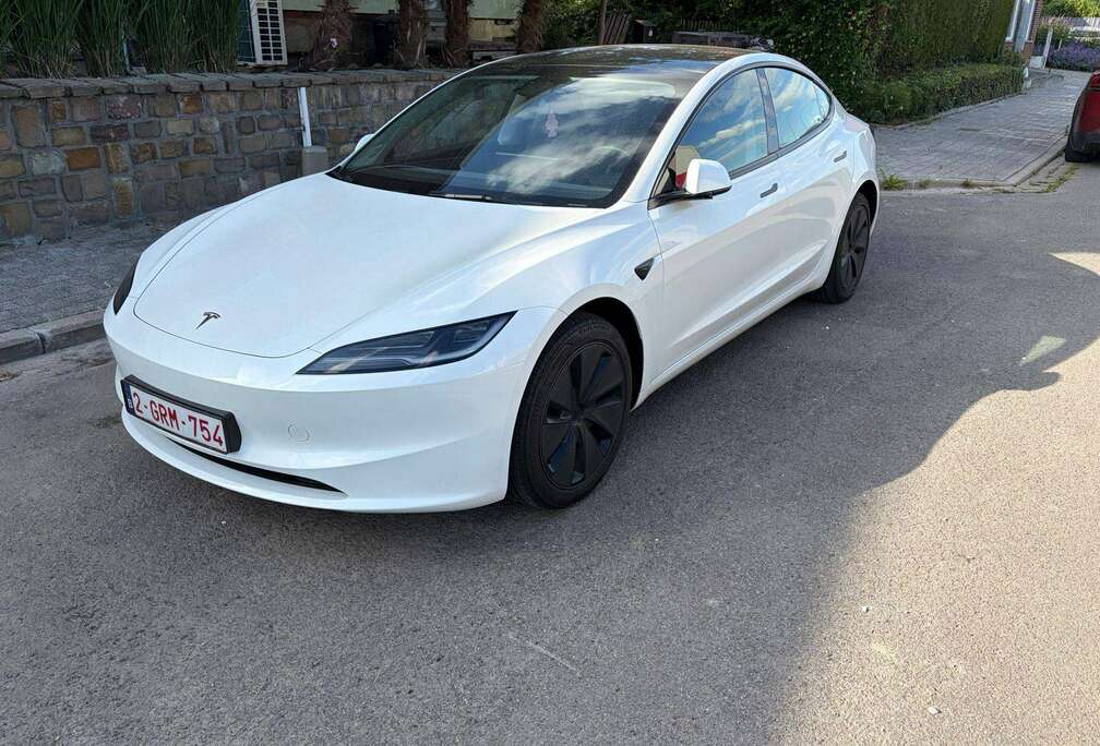Tesla Model 3 64 kWh RWD Standart Range Premium