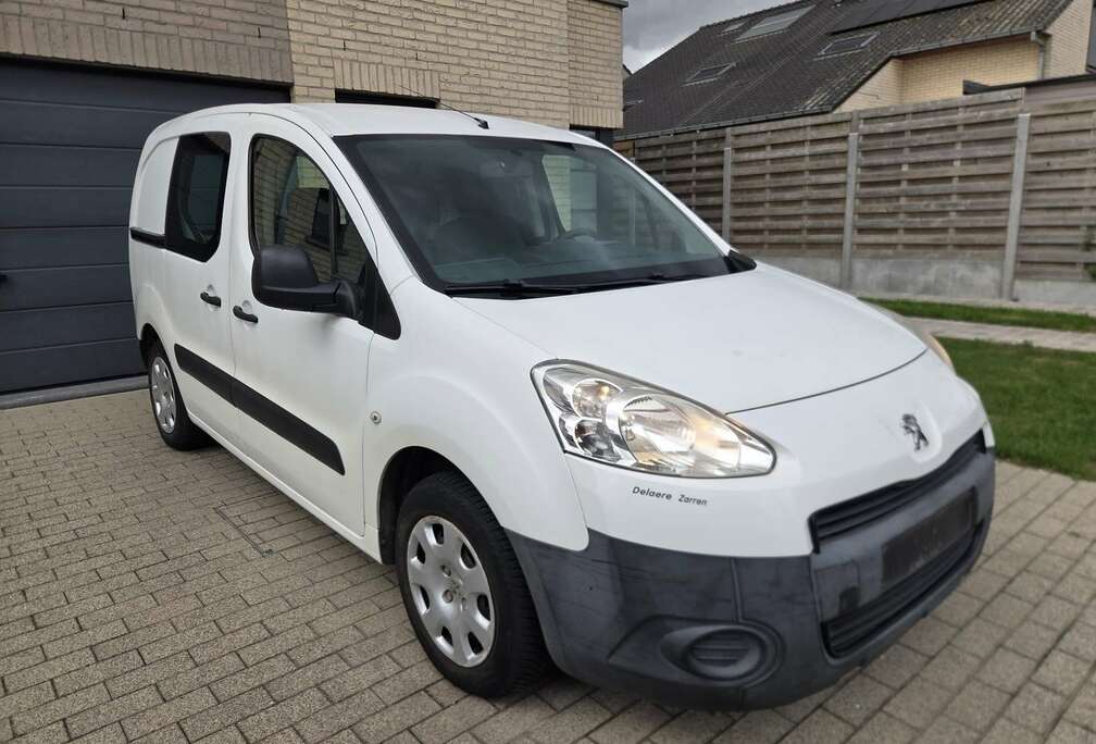 Peugeot 1.6 HDi L1H1 Confort 120