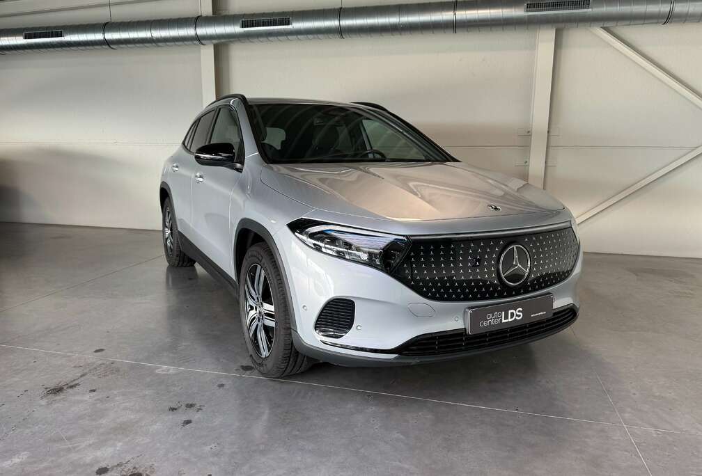 Mercedes-Benz EQA 300 4Matic 17.300 KM - ALS NIEUW