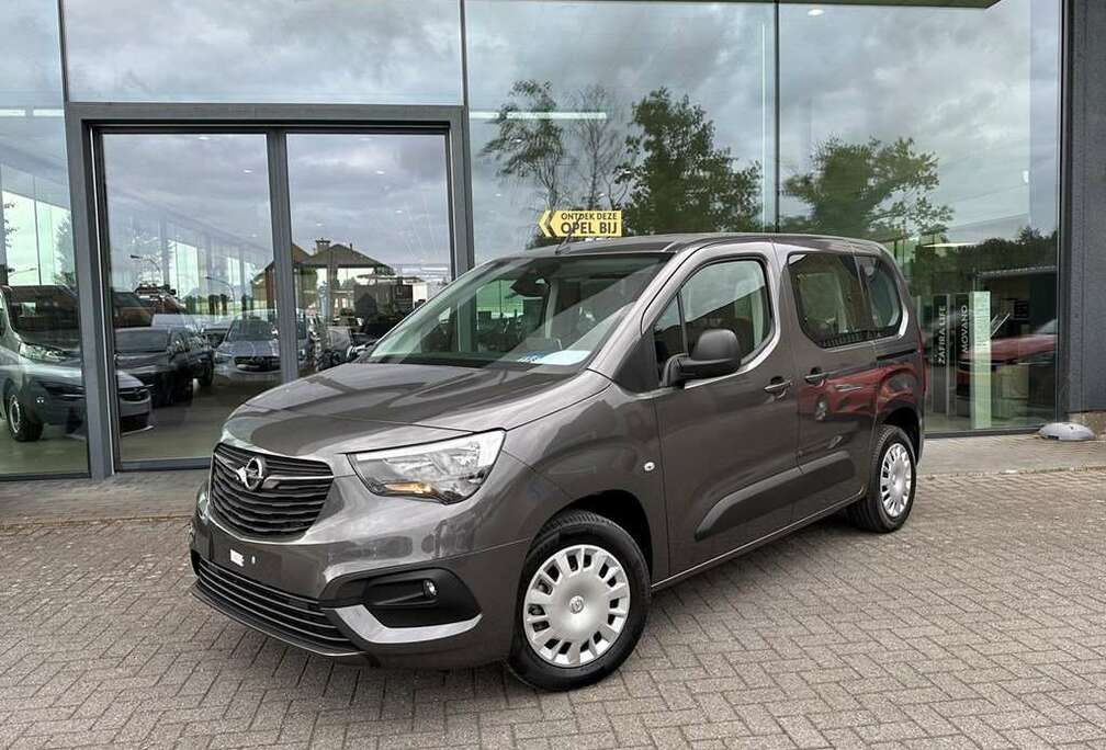 Opel e-Edition Plus 50KwH *Navi*Camera*Keyless*