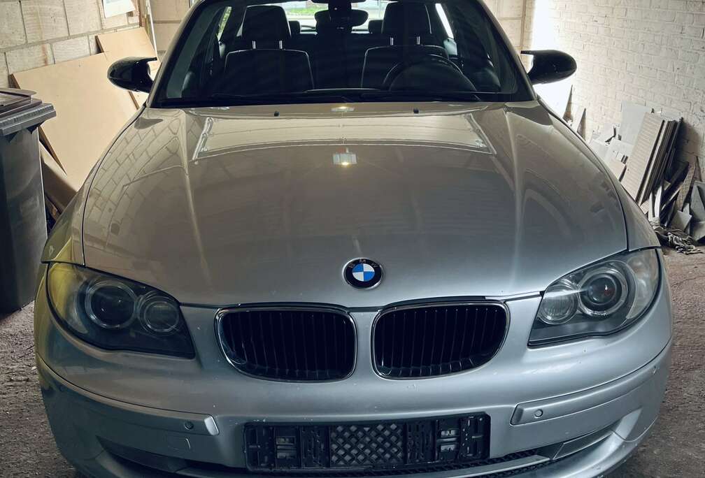 BMW 116i 122 ch Sport Design Finition Intérieur M