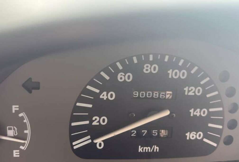 Subaru 0.7i GLi ECVT
