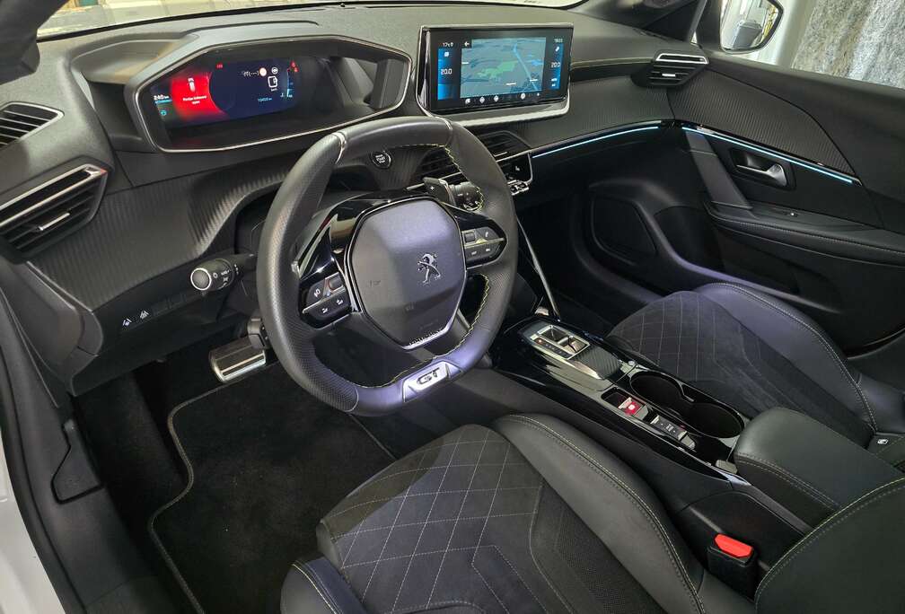 Peugeot 208 1.2 PureTech GT (EU6.4)