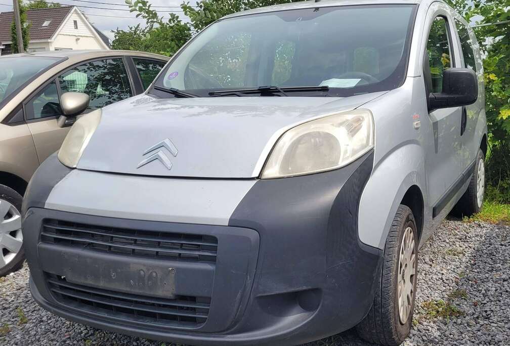 Citroen 1.4i AL GEKEURD ROOS FORM TREKHAAK 12-2011
