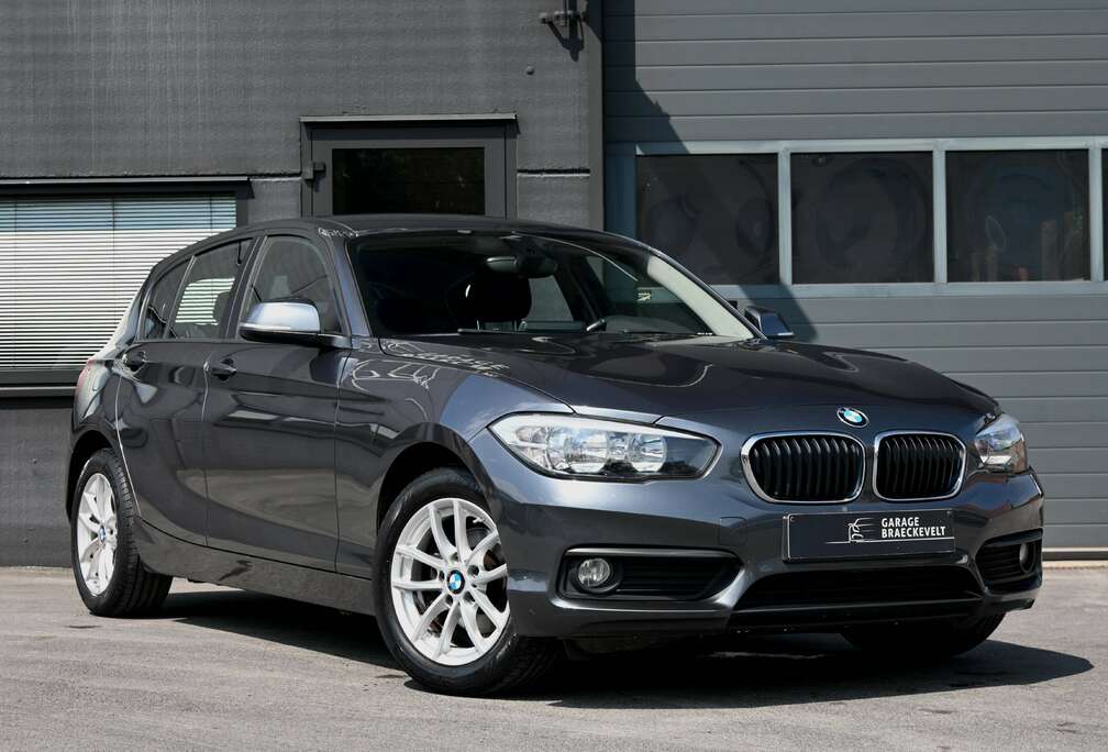 BMW i - Navi - PDC - CruiseControl - M Sport stuur - Verwarmde zetels -