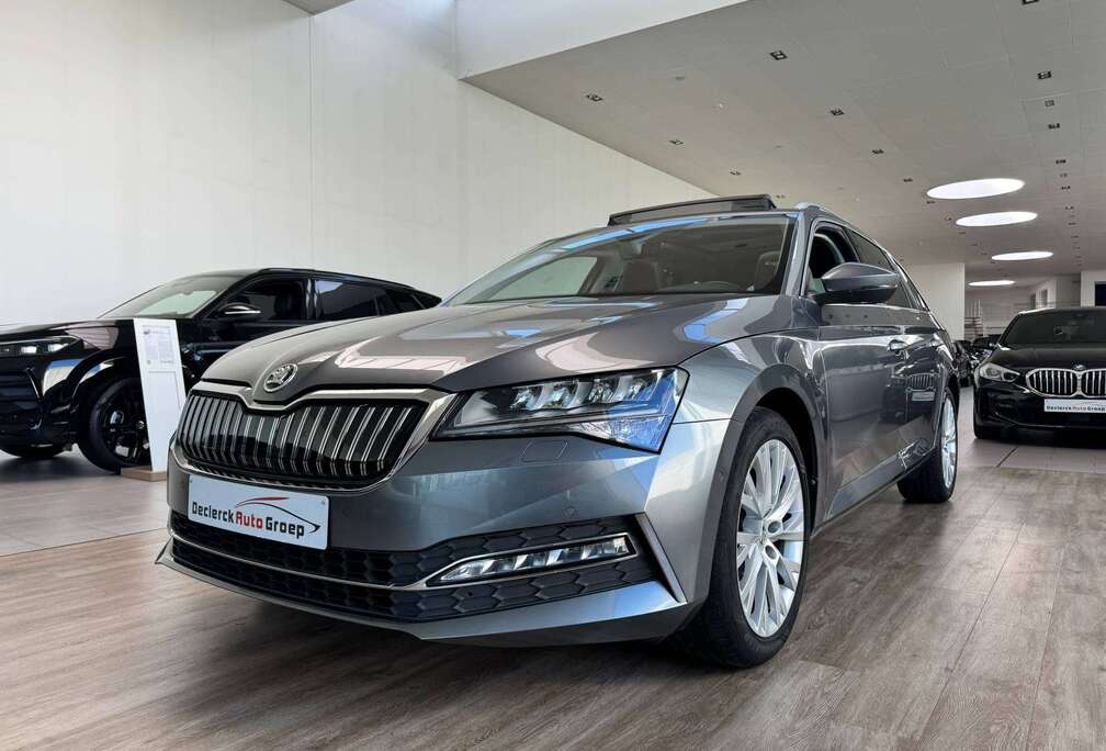 Skoda 1.4TSIPLUG IN HYBRID*DSG*STYLE*29G/KM*FULL OPTION*TOP!!!