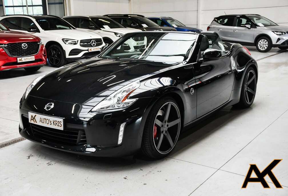 Nissan 3.7i V6 Roadster Cabriolet - LEDER / NAVI / CAMERA