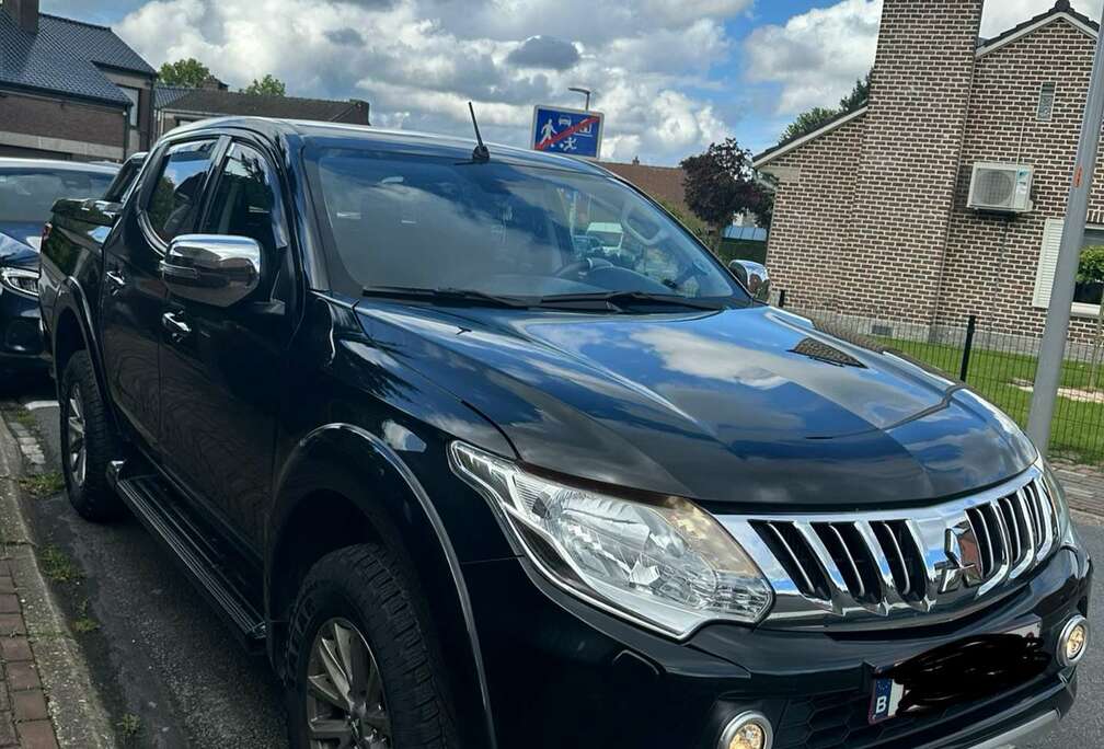 Mitsubishi Pick Up 4x4 Autm. Double Cab Plus