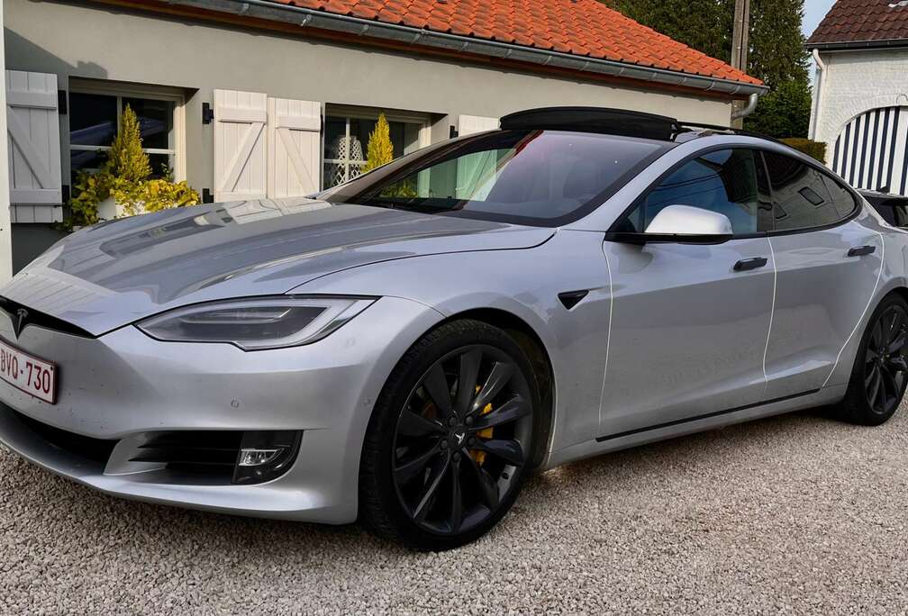 Tesla 90D Performance Dual Motor