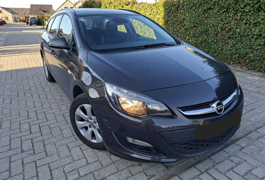 Opel Sports Tourer 1.4i Ultimate Edition