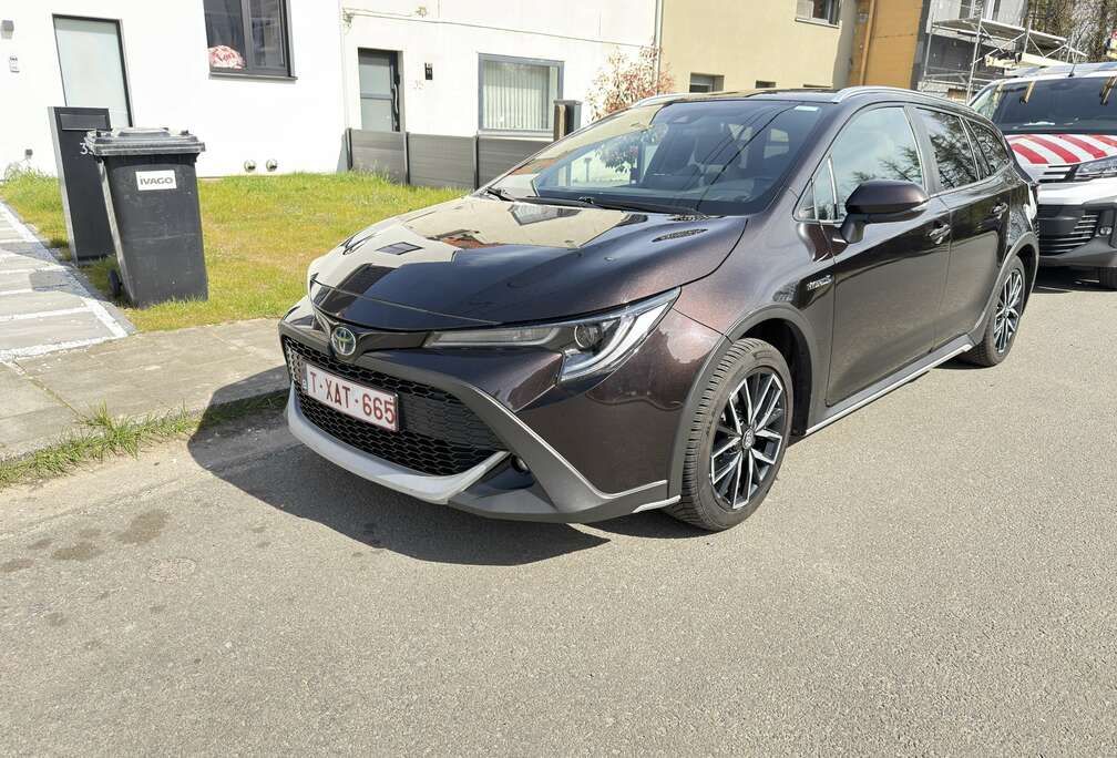 Toyota 1.8 Hybrid Touring Sports Business Edition