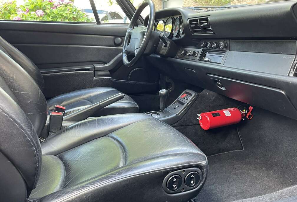 Porsche 993 Carrera Tiptronic