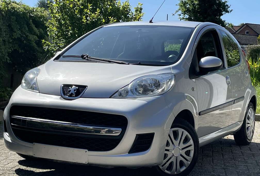 Peugeot 1.0i/ Boîte Auto/ Euro5