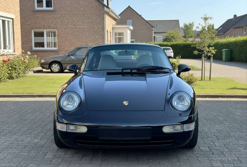 Porsche 911 Carrera