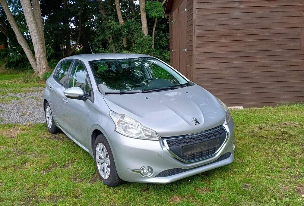 Peugeot 1.2i Style