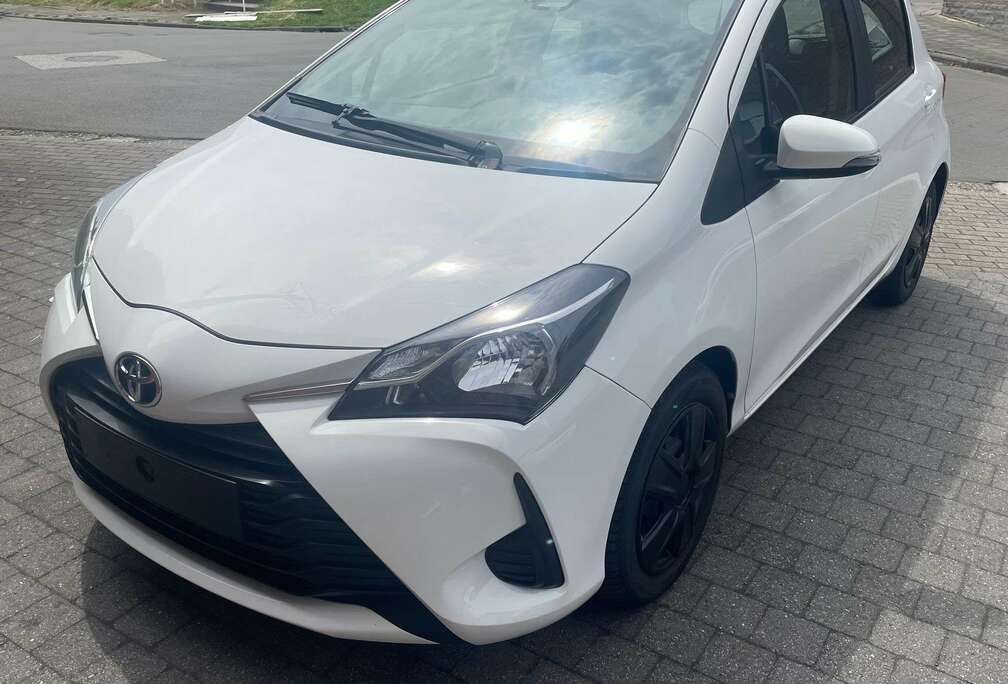 Toyota 1.0i VVT-i Comfort