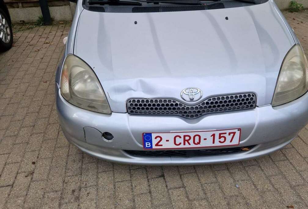 Toyota Yaris 1.0 linea luna