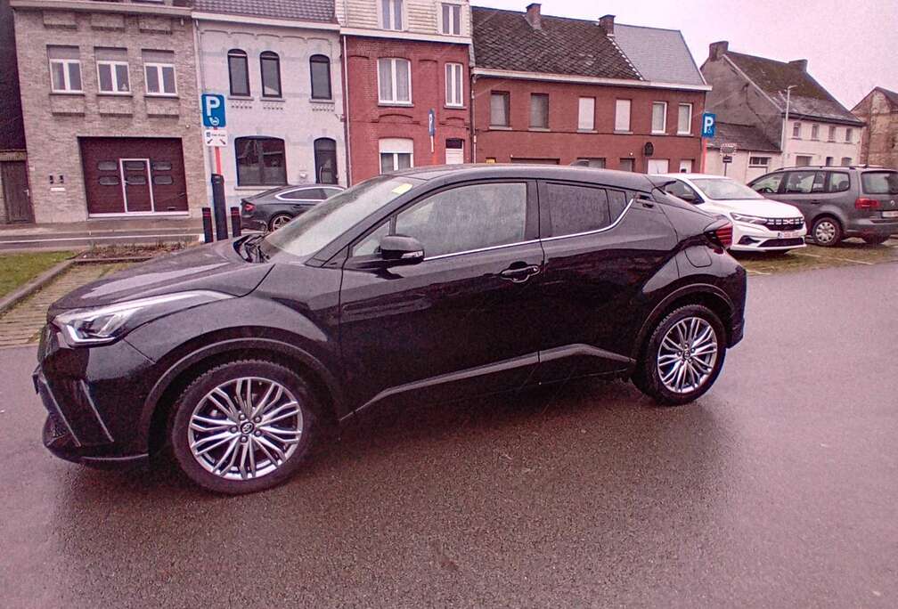 Toyota C-HR Hybrid PHEV 2.0 Dynamic Plus Bi-Tone E-CVT (164 kW)