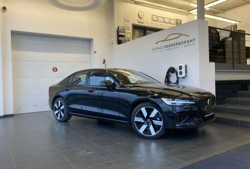 Volvo ULTIMATE DARK T8 PLUG-IN HYBRID AWD AUTOMAAT