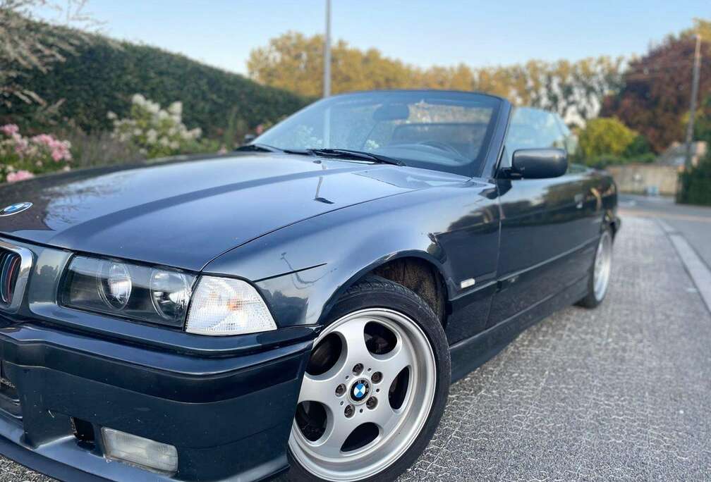 BMW 318i Pack M