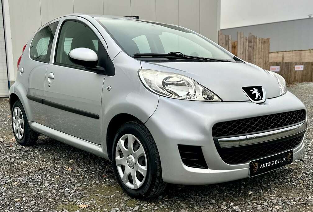 Peugeot 107 / 5 DEURS