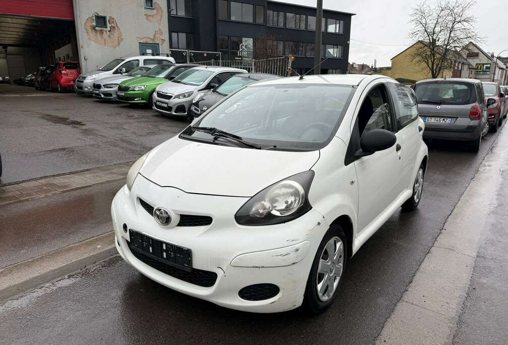 Toyota Aygo 1.0i Active**UNIQMENT EXPORT OU MARCHAND **