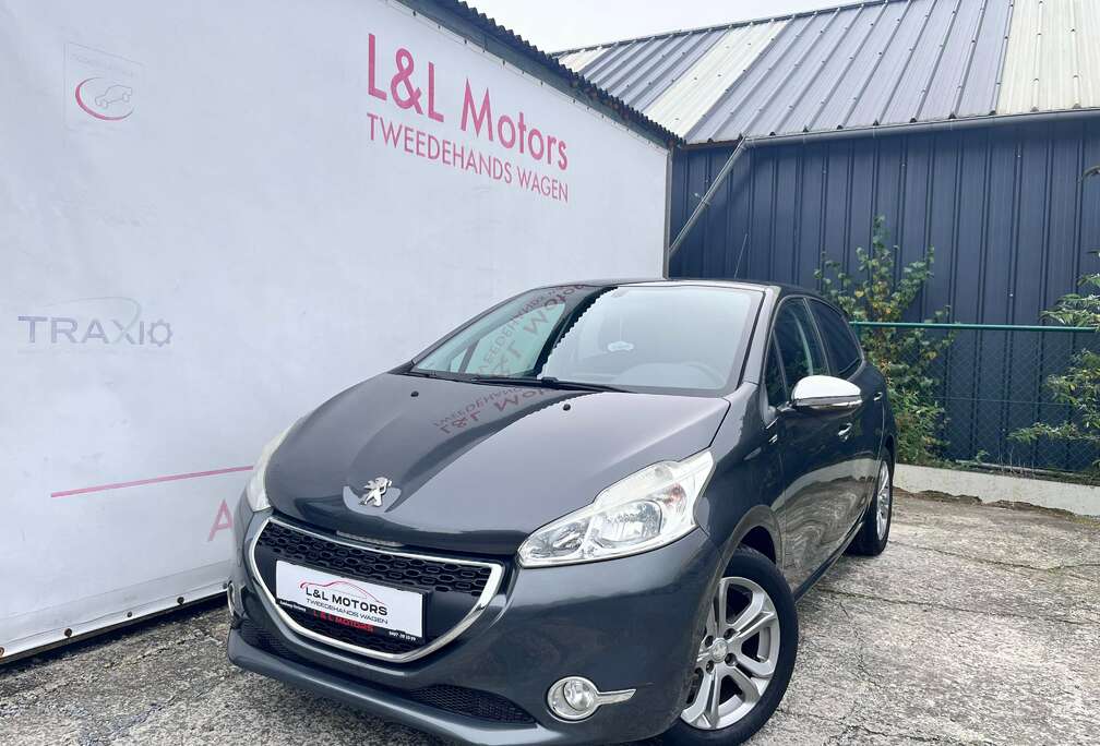 Peugeot 1.2i Style*Navi Cruise Airco Pdc* 12Mois Garantie*