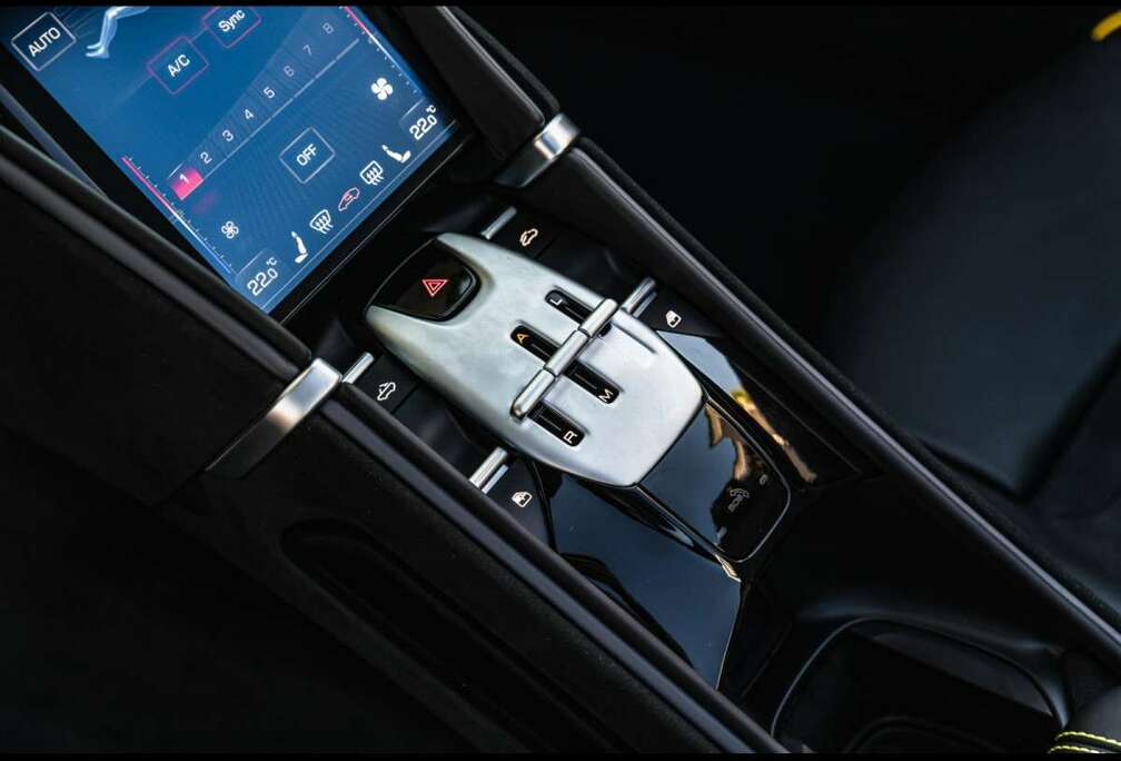 Ferrari SPIDER 3.9 V8 620BLU POZZIPPFCARBONACCDISP