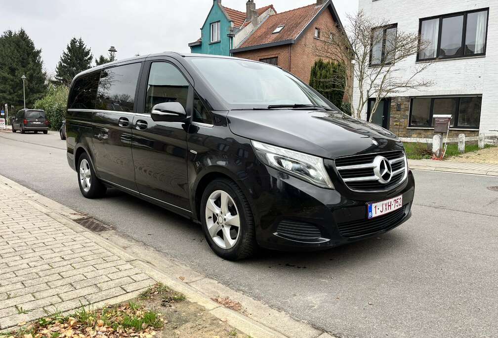 Mercedes-Benz Avantgarde, 1 Owner, 7 Seats