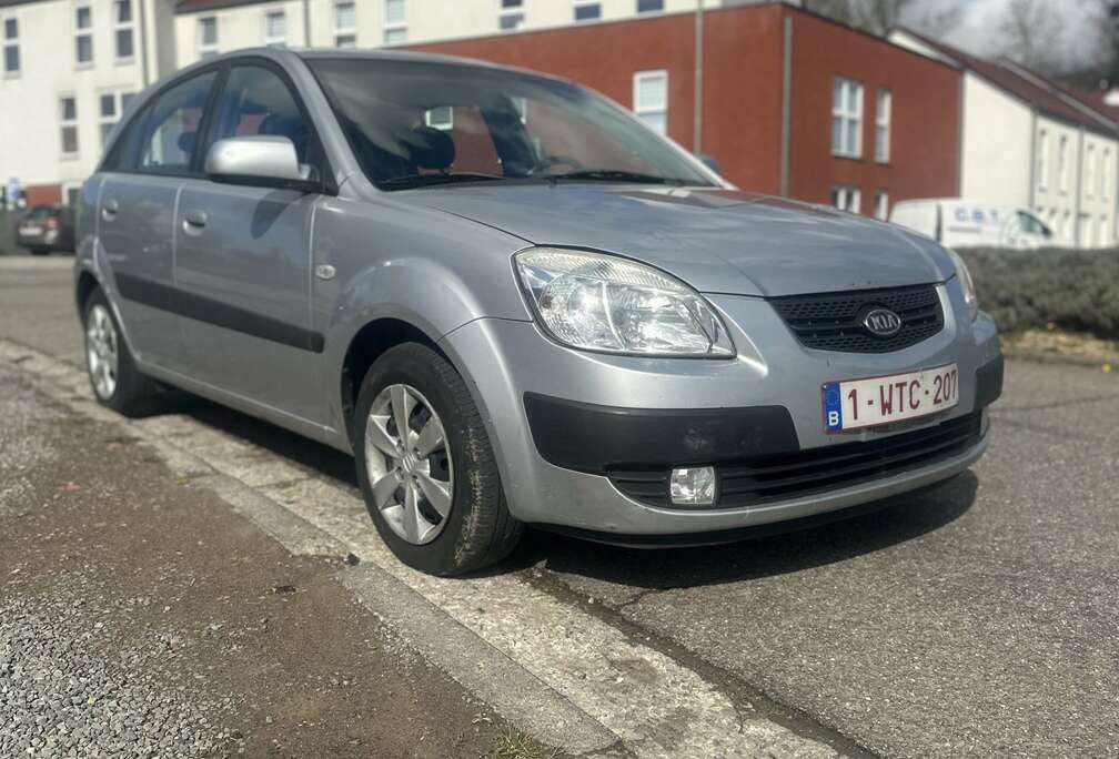 Kia Prête à immatriculer1.4 Essence Moteur 45000km bi