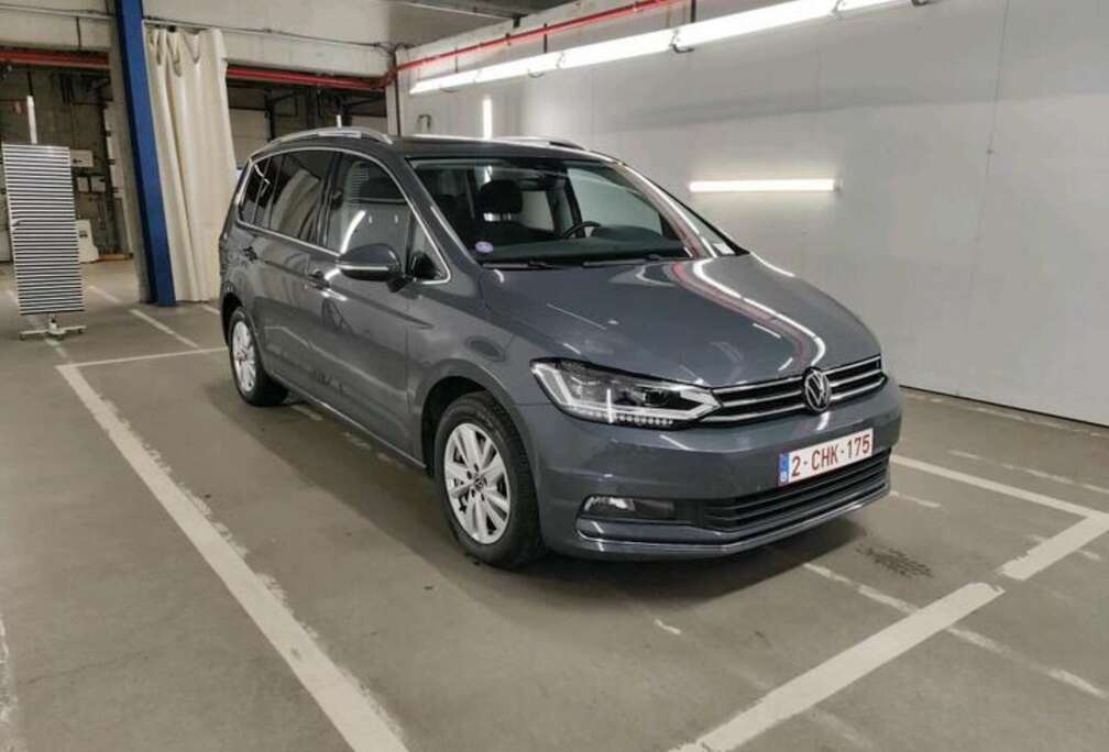 Volkswagen Touran 1.5 TSI AUTOMAAT , 7 ZIT , TREKHAAK ,CAMERA