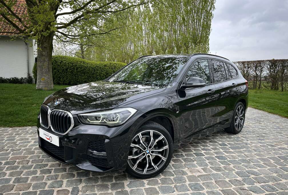 BMW 1.5i sDrive18 OPF/1eignr/M-Pack/Cam/Led/Carplay...