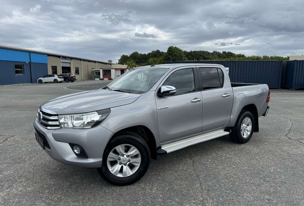 Toyota 2.4 D-4D 4x4 / Manual / Export Afrik Only