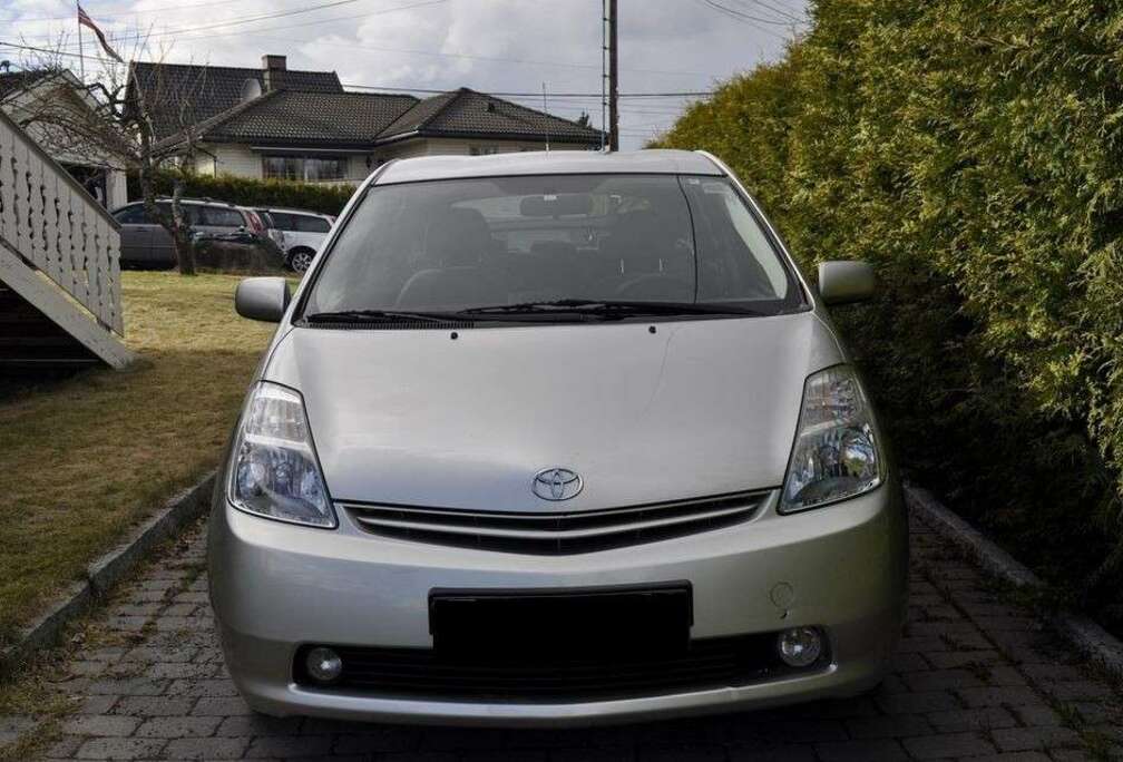 Toyota 110h Linéa Sol