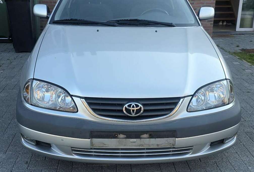 Toyota 1.8i VVT-i 16v Linea Terra