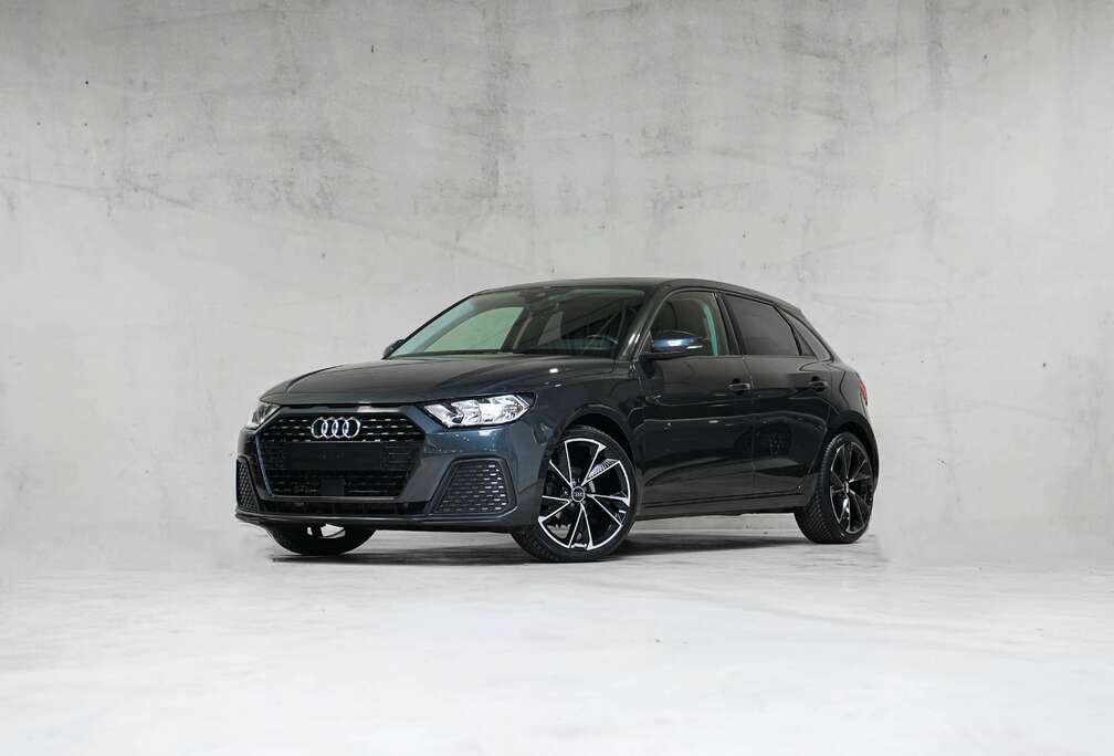 Audi ✖️ 18\' S-LINE | APPLE CARPLAY | BLACK PACK | TVA ✔️