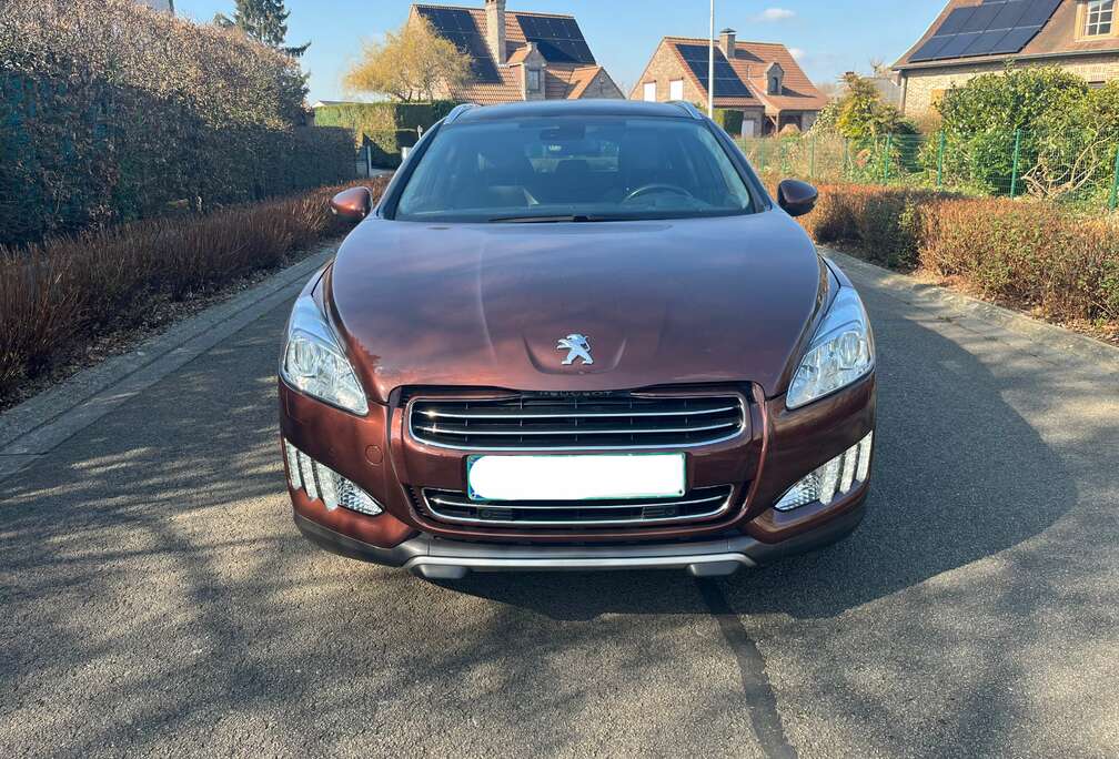 Peugeot SW 2.0 HDi + hybride Allure Auto