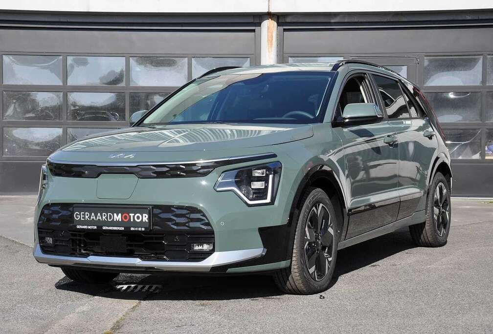 Kia - 2022 64.8 kWh Pace